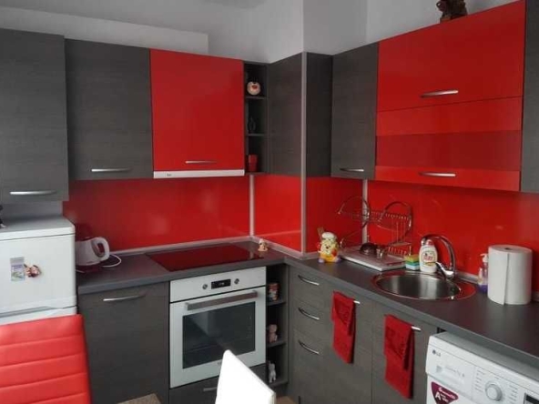 Дава се под наем Двустаен апартамент в София, Надежда 1 - 68 кв.м за 345 € - Снимка #1