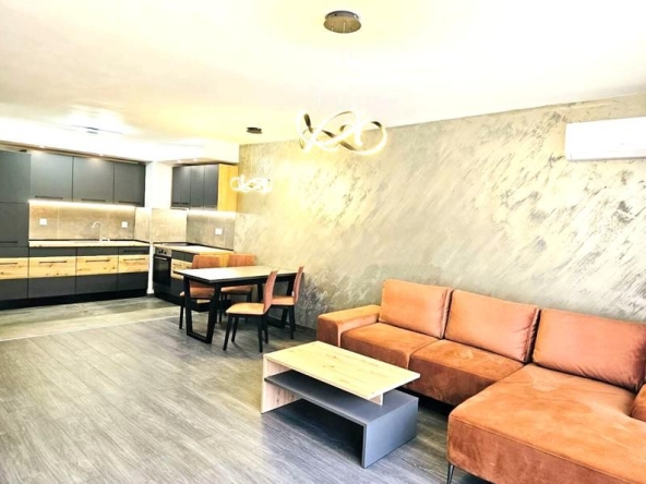 Дава се под наем Двустаен апартамент в Пловдив, Христо Смирненски - 85 кв.м за 600 € - Снимка #1