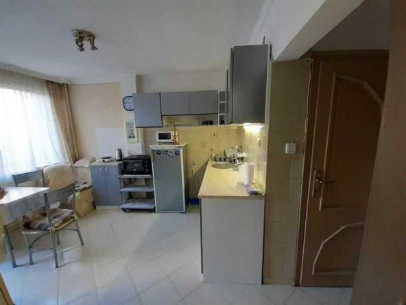 Дава се под наем Едностаен апартамент в Бургас, Лазур - 52 кв.м за 89.25 € - Снимка #1