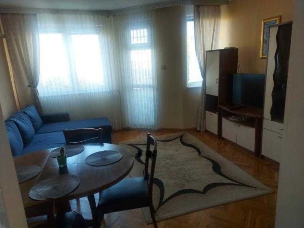 Дава се под наем Двустаен апартамент в Бургас, Възраждане - 68 кв.м за 433.5 € - Снимка #1