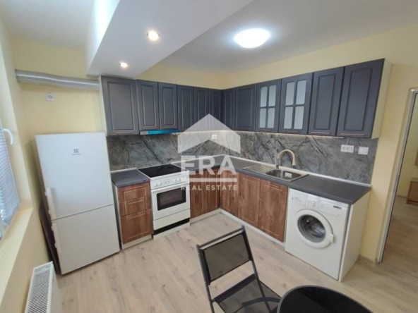 Дава се под наем Двустаен апартамент в Плевен, Сторгозия - 58 кв.м за 280 € - Снимка #1