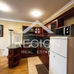 Дава се под наем Двустаен апартамент в к.к. Св.Св. Константин и Елена - 70 кв.м за 700 € - Снимка #1