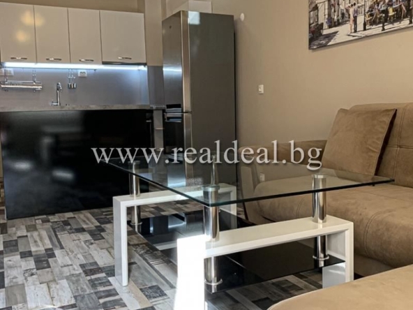 Дава се под наем Двустаен апартамент в София, Център - 80 кв.м за 548.25 € - Снимка #1