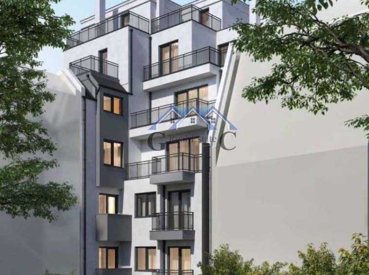 Двустаен апартамент в Варна, Бизнес хотел - 77 кв.м за 1299 €/кв.м - Снимка #1