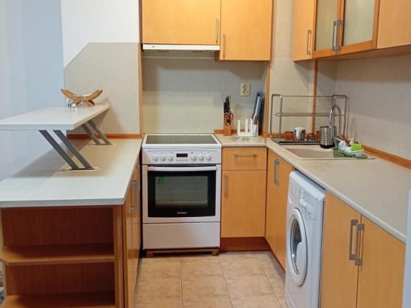 Дава се под наем Тристаен апартамент в Варна, Генералите - 90 кв.м за 588 € - Снимка #1