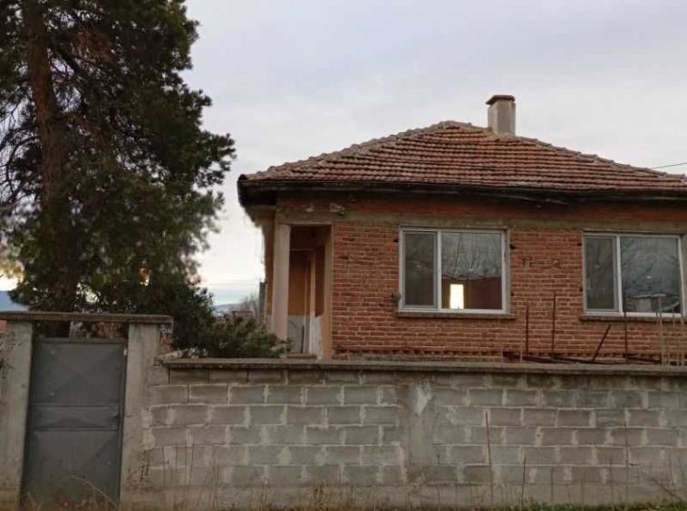 Къща в с. Костиево, Област Пловдив - 81 кв.м за 850 €/кв.м - Снимка #1