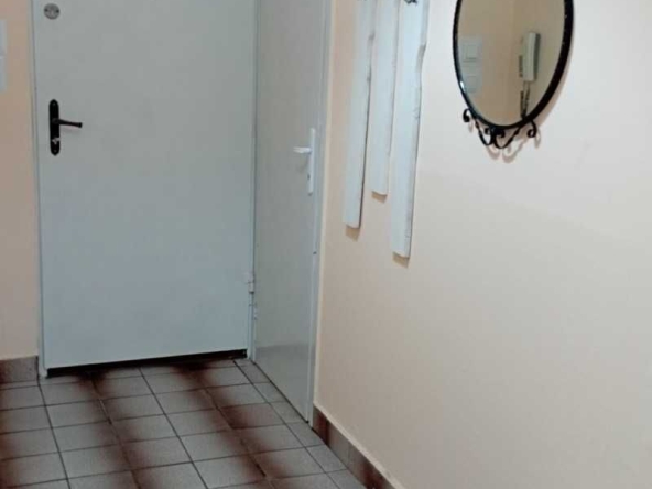 Дава се под наем Тристаен апартамент в София, Борово - 90 кв.м за 663 € - Снимка #1