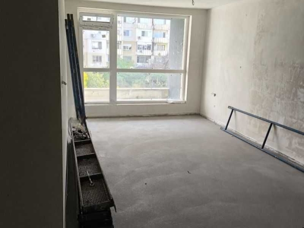 Тристаен апартамент в Пловдив, Тракия - 105 кв.м за 729 €/кв.м - Снимка #1