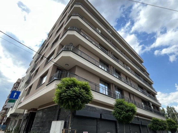 Двустаен апартамент в София, Център - 70 кв.м за 2593 €/кв.м - Снимка #1