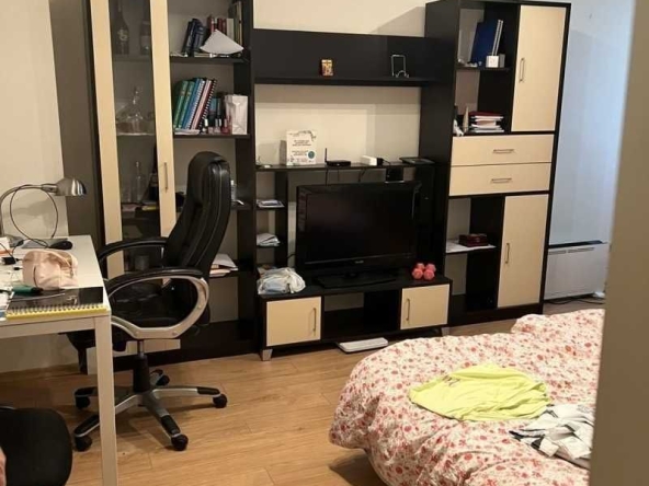 Тристаен апартамент в София, Яворов - 108 кв.м за 1732 €/кв.м - Снимка #1