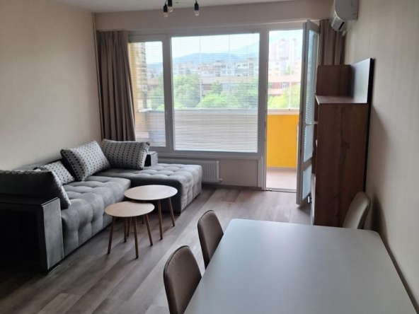 Дава се под наем Тристаен апартамент в София, Младост 2 - 80 кв.м за 799 € - Снимка #1