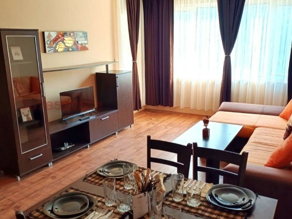 Дава се под наем Тристаен апартамент в Гоце Делчев - 92 кв.м за 306 € - Снимка #1