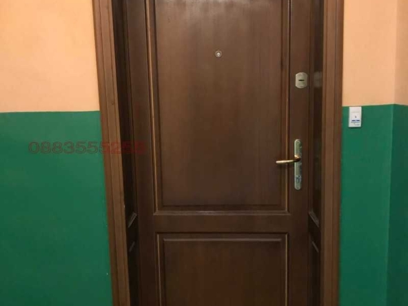 Дава се под наем Тристаен апартамент в Нова Загора - 79 кв.м за 280.5 € - Снимка #1