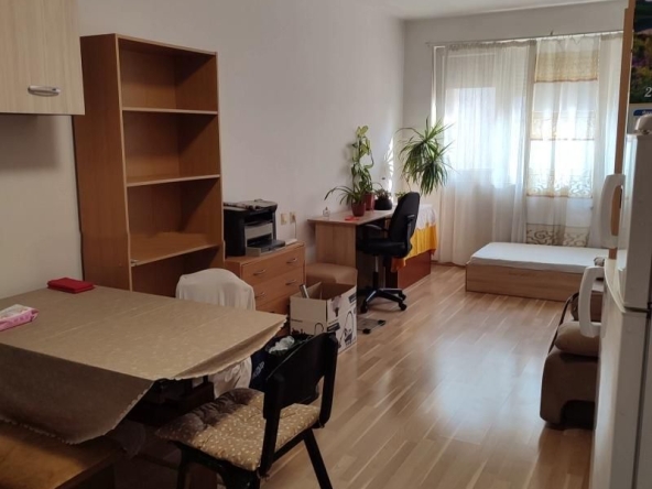 Дава се под наем Едностаен апартамент в София, Студентски град - 40 кв.м за 350 € - Снимка #1