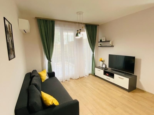 Дава се под наем Двустаен апартамент в Варна, Бриз - 65 кв.м за 700 € - Снимка #1