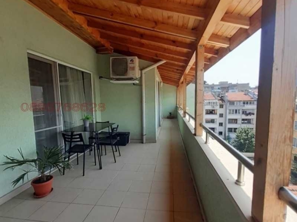 Дава се под наем Тристаен апартамент в Стара Загора, Център - 106 кв.м за 357 € - Снимка #1