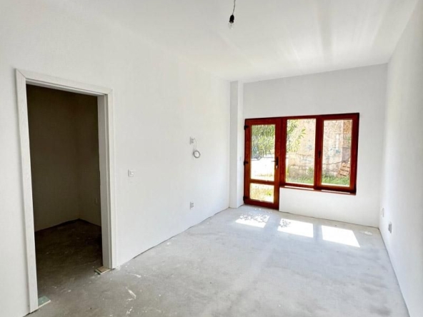 Тристаен апартамент в Созопол - 123 кв.м за 1944 €/кв.м - Снимка #1