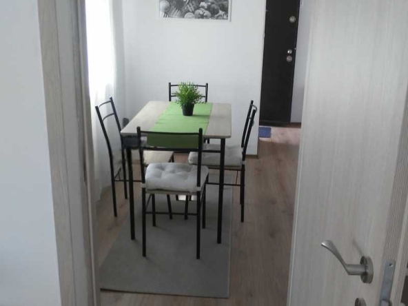 Дава се под наем Тристаен апартамент в София, Център - 60 кв.м за 714 € - Снимка #1