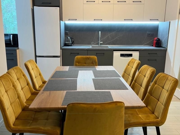 Дава се под наем Двустаен апартамент в Пловдив, Каменица 2 - 61 кв.м за 600 € - Снимка #1