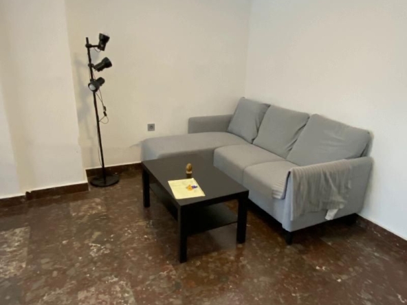 Дава се под наем Четиристаен апартамент в София, Изток - 122 кв.м за 900 € - Снимка #1