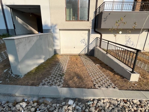 Дава се под наем Гараж / Паркомясто в София, Кръстова вада - 27 кв.м за 127.5 € - Снимка #1