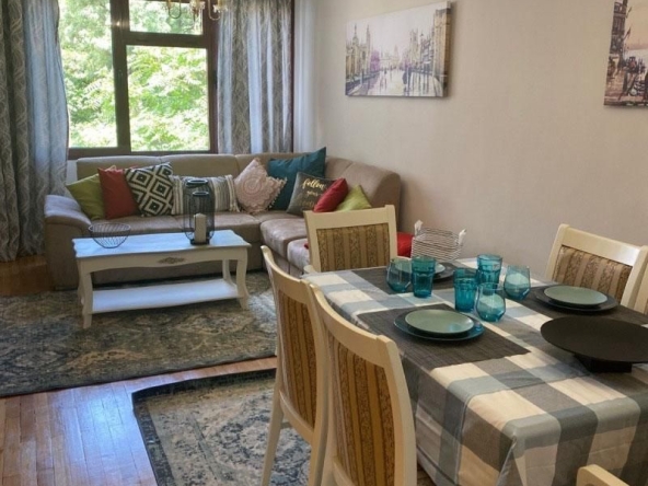 Дава се под наем Четиристаен апартамент в София, Център - 90 кв.м за 900 € - Снимка #1