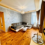 Дава се под наем Етаж от къща в Пловдив, Център - 85 кв.м за 663 € - Снимка #1