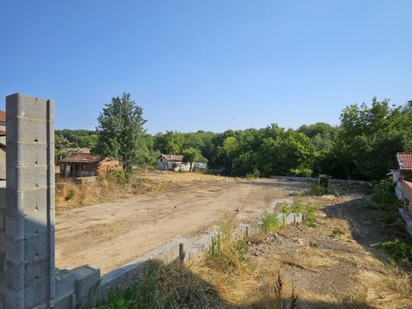 Парцел в с. Радишево, Област Плевен - 1320 кв.м за 35 €/кв.м - Снимка #1