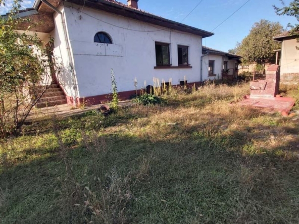 Къща в с. Българене, Област Плевен - 100 кв.м за 350 €/кв.м - Снимка #1