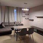 Дава се под наем Тристаен апартамент в София, Зона Б-19 - 84 кв.м за 818 € - Снимка #1