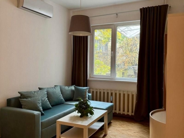 Дава се под наем Тристаен апартамент в София, Лозенец - 90 кв.м за 820 € - Снимка #1