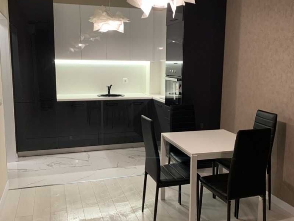 Дава се под наем Двустаен апартамент в София, Дружба 1 - 75 кв.м за 470 € - Снимка #1