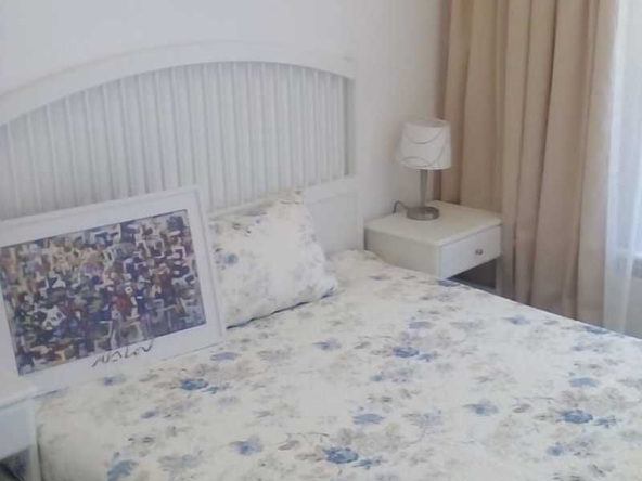 Дава се под наем Тристаен апартамент в София, Зона Б-18 - 100 кв.м за 1800 € - Снимка #1