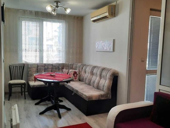 Дава се под наем Тристаен апартамент в София, Карпузица - 67 кв.м за 612 € - Снимка #1