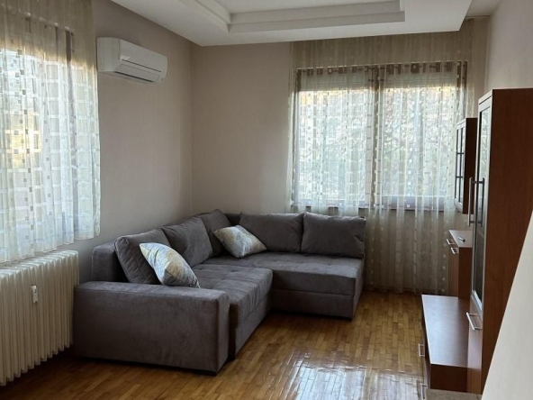 Дава се под наем Тристаен апартамент в София, Борово - 88 кв.м за 700 € - Снимка #1