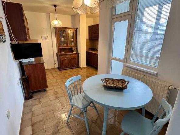 Дава се под наем Тристаен апартамент в София, Хиподрума - 110 кв.м за 600 € - Снимка #1