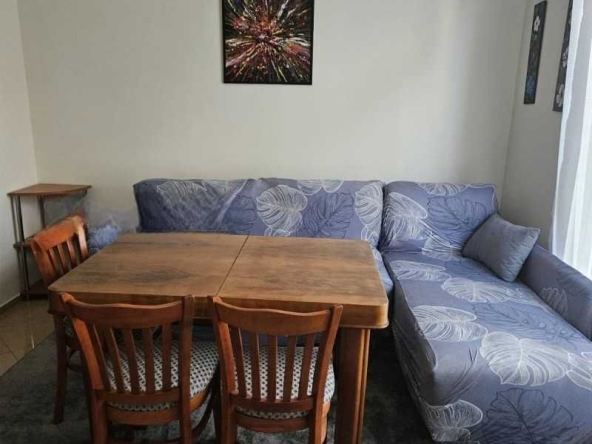 Дава се под наем Тристаен апартамент в София, Център - 70 кв.м за 748 € - Снимка #1