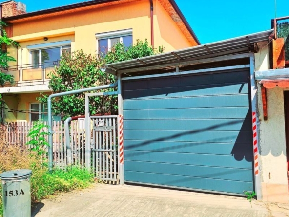 Къща в София, Левски - 190 кв.м за 1843 €/кв.м - Снимка #1