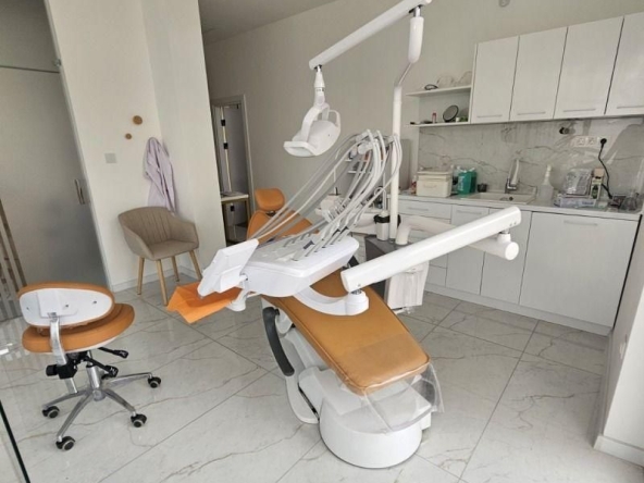 Дава се под наем Офис в Пловдив, Кючук Париж - 60 кв.м за 478.38 € - Снимка #1