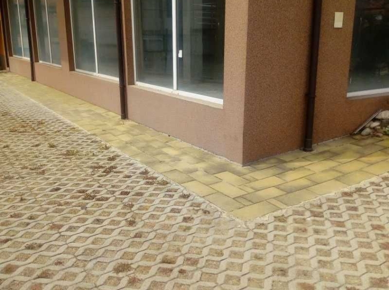 Магазин в Велинград - 158 кв.м за 650 €/кв.м - Снимка #1