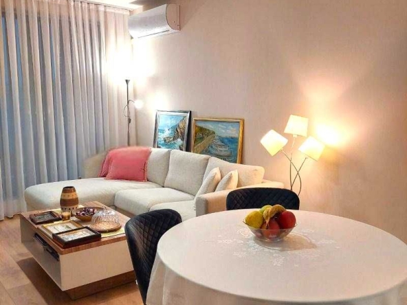 Двустаен апартамент в Пловдив, Център - 75 кв.м за 1442 €/кв.м - Снимка #1