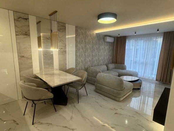 Тристаен апартамент в Пловдив, Остромила - 96 кв.м за 1190 €/кв.м - Снимка #1