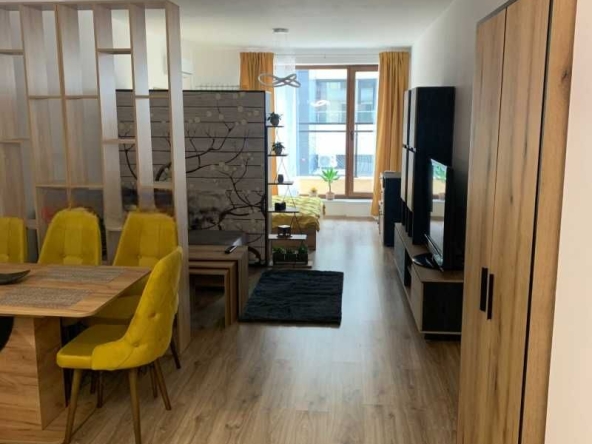 Дава се под наем Едностаен апартамент в София, Център - 52 кв.м за 747.66 € - Снимка #1