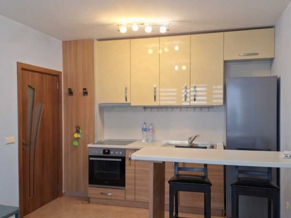 Дава се под наем Двустаен апартамент в София, Бъкстон - 50 кв.м за 648.21 € - Снимка #1