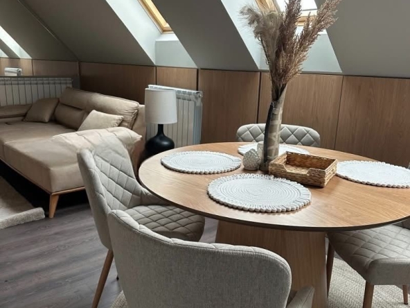 Дава се под наем Двустаен апартамент в София, Левски - 70 кв.м за 847.62 € - Снимка #1