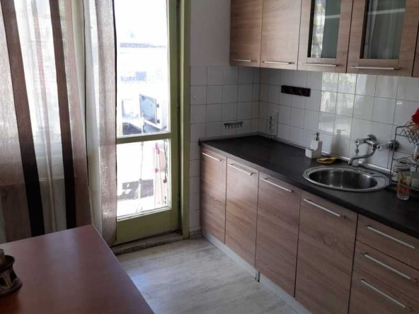 Тристаен апартамент в София, Оборище - 85 кв.м за 2848 €/кв.м - Снимка #1