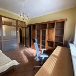 Дава се под наем Тристаен апартамент в София, Център - 134 кв.м за 837.42 € - Снимка #1