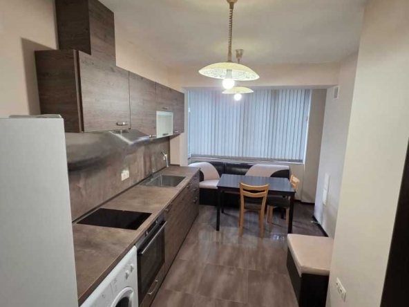 Дава се под наем Тристаен апартамент в София, Изток - 58 кв.м за 618.12 € - Снимка #1