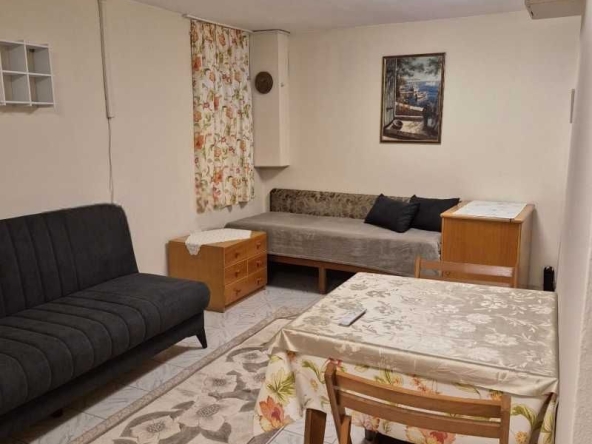 Дава се под наем Едностаен апартамент в София, Лозенец - 38 кв.м за 199.41 € - Снимка #1