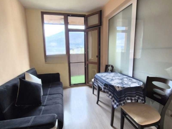 Дава се под наем Двустаен апартамент в София, Бъкстон - 60 кв.м за 648.21 € - Снимка #1